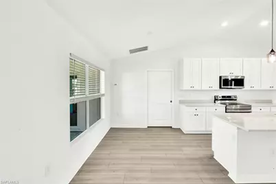 1205 NE 12th St, Cape Coral, FL 33909 - Photo 13