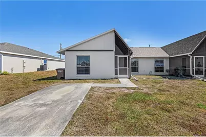 1733 NE 7th Pl, Cape Coral, FL 33909 - Photo 9