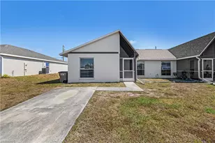 1733 NE 7th Pl, Cape Coral, FL 33909 - Photo 9