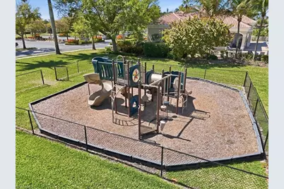 2561 Deerfield Lake Ct, Cape Coral, FL 33909 - Photo 37