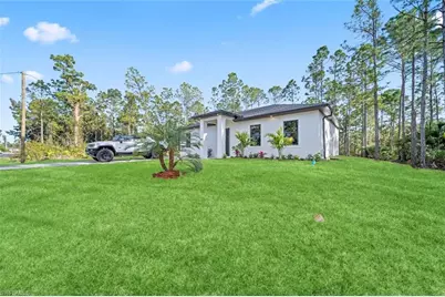 1805 W 10th St, Lehigh Acres, FL 33972 - Photo 5