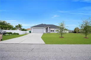 1826 NE 17th Pl, Cape Coral, FL 33909 - Photo 3