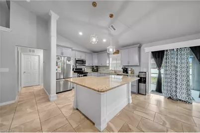 1826 NE 17th Pl, Cape Coral, FL 33909 - Photo 11