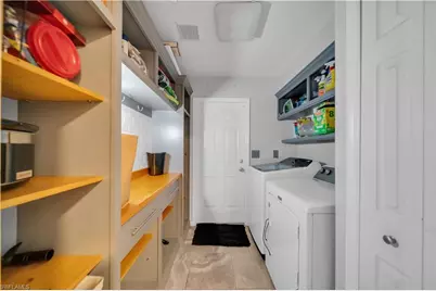 1826 NE 17th Pl, Cape Coral, FL 33909 - Photo 15