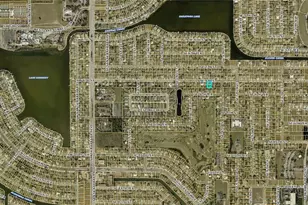 402 SE 8th St, Cape Coral, FL 33990 - Photo 5