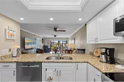 902 SW 48th Ter #104, Cape Coral, FL 33914 - Photo 9