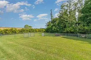 3009 Palmetto Oak Dr, Fort Myers, FL 33916 - Photo 49