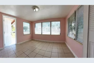 2115 Katherine St, Fort Myers, FL 33901 - Photo 5