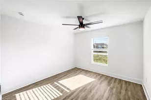 1702 NW 5th Pl, Cape Coral, FL 33993 - Photo 21