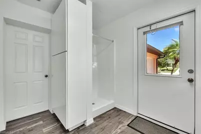 6070 Anchorline Ct, North Fort Myers, FL 33917 - Photo 37