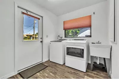 6070 Anchorline Ct, North Fort Myers, FL 33917 - Photo 35