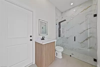 1097 Eisenhower Blvd, Lehigh Acres, FL 33974 - Photo 19