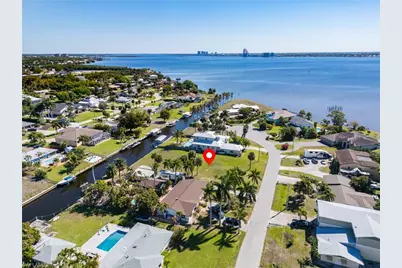 1820 Marina Cir, North Fort Myers, FL 33903 - Photo 5
