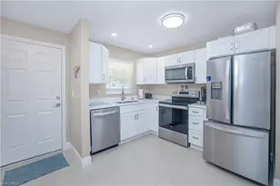 16007 Davis Rd, Fort Myers, FL 33908 - Photo 5