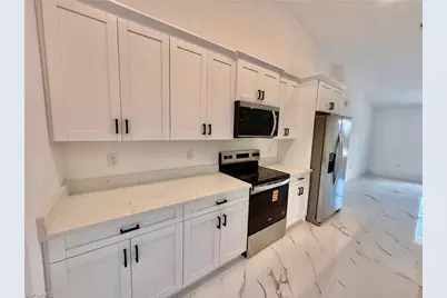 2600 26th St W, Lehigh Acres, FL 33971 - Photo 7