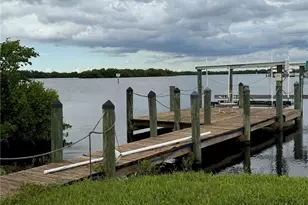 323 Shoreland Dr, Fort Myers, FL 33905 - Photo 3