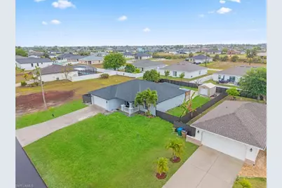 2304 NW 7th St, Cape Coral, FL 33993 - Photo 11