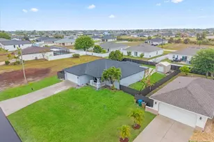 2304 NW 7th St, Cape Coral, FL 33993 - Photo 11