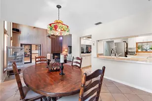 12330 McGregor Woods Cir, Fort Myers, FL 33908 - Photo 11