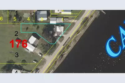 815 Riverside Dr, Moore Haven, FL 33471 - Photo 1