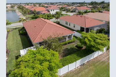 2935 Sunset Pointe Cir, Cape Coral, FL 33914 - Photo 31