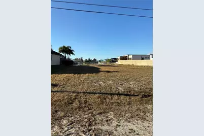 4510 Jacaranda Pkwy W, Cape Coral, FL 33993 - Photo 5