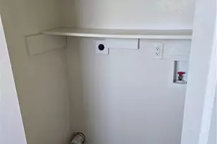 1818 SW Santa Barbara Pl, Cape Coral, FL 33991 - Photo 9