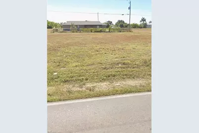 1002 Kismet Pkwy E, Cape Coral, FL 33909 - Photo 1