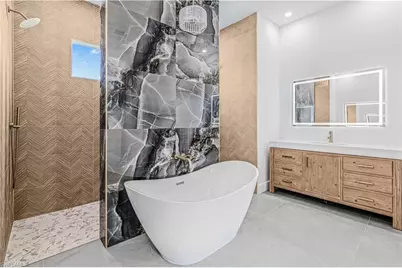 512 NW 35th Pl, Cape Coral, FL 33993 - Photo 23