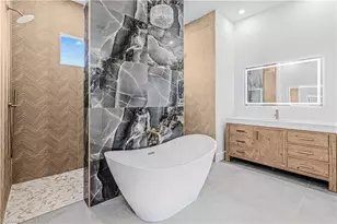 512 NW 35th Pl, Cape Coral, FL 33993 - Photo 23