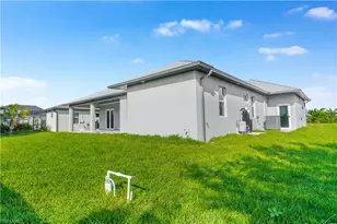 512 NW 35th Pl, Cape Coral, FL 33993 - Photo 31