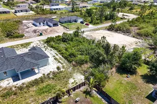 421 Yolanda St, Lehigh Acres, FL 33972 - Photo 9