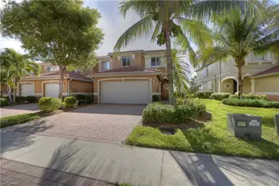 2426 Laurentina Ln, Cape Coral, FL 33909 - Photo 3