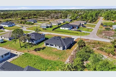429 Palmyra Ave, Lehigh Acres, FL 33974 - Photo 43