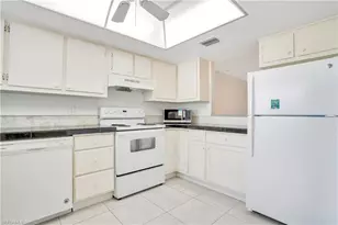 203 SE 15th Pl, Cape Coral, FL 33990 - Photo 5