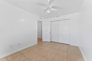 1054 SE 10th St, Cape Coral, FL 33990 - Photo 9