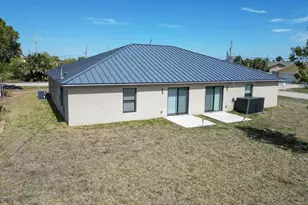 1054 SE 10th St, Cape Coral, FL 33990 - Photo 19