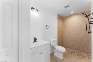 1054 SE 10th St, Cape Coral, FL 33990 - Photo 13