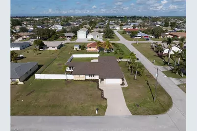 1725 SE 3rd St, Cape Coral, FL 33990 - Photo 5