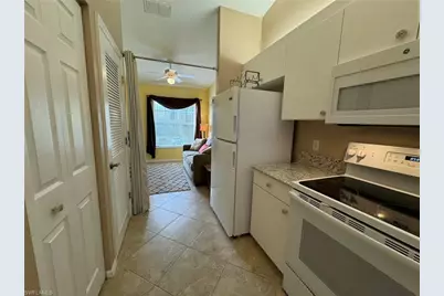 14501 Daffodil Dr #1207, Fort Myers, FL 33919 - Photo 5