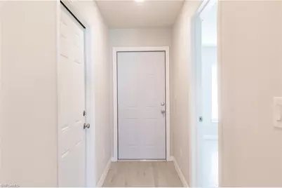 925 SE 14th St, Cape Coral, FL 33990 - Photo 5