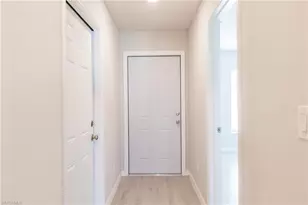 925 SE 14th St, Cape Coral, FL 33990 - Photo 5