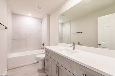 925 SE 14th St, Cape Coral, FL 33990 - Photo 23