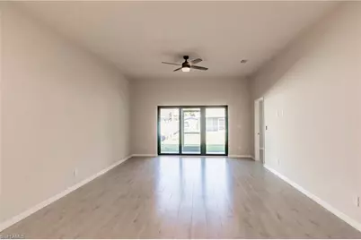 925 SE 14th St, Cape Coral, FL 33990 - Photo 7