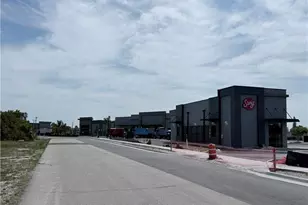 1117 NE 7th St, Cape Coral, FL 33909 - Photo 5