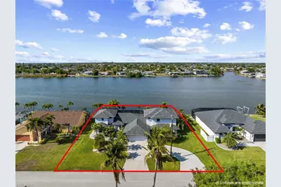 313 SE 6th St, Cape Coral, FL 33990 - Photo 1