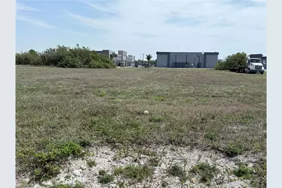 1121 NE 7th St, Cape Coral, FL 33909 - Photo 1