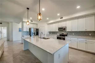 12048 Hawthorn Lake Dr, Fort Myers, FL 33913 - Photo 3