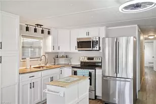 9806 Sugarberry Way, Fort Myers, FL 33905 - Photo 9