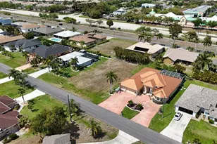 2507 SW 25th St, Cape Coral, FL 33914 - Photo 3